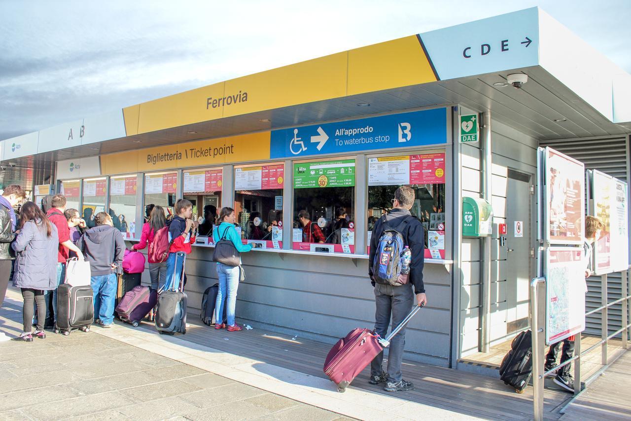 Centrale Mazzoni 15 Βενετία Εξωτερικό φωτογραφία